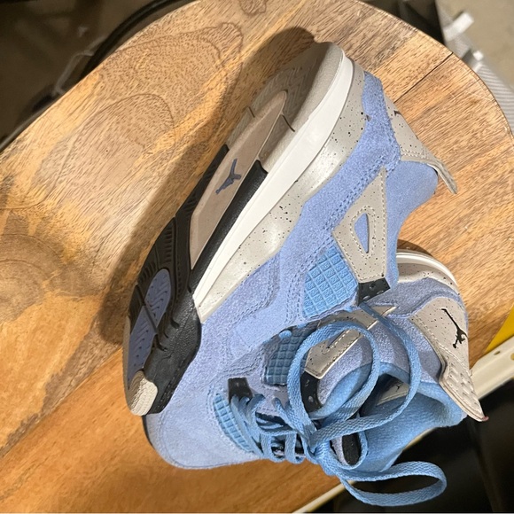 Used Nike Kids Jordan’s - Picture 4 of 12